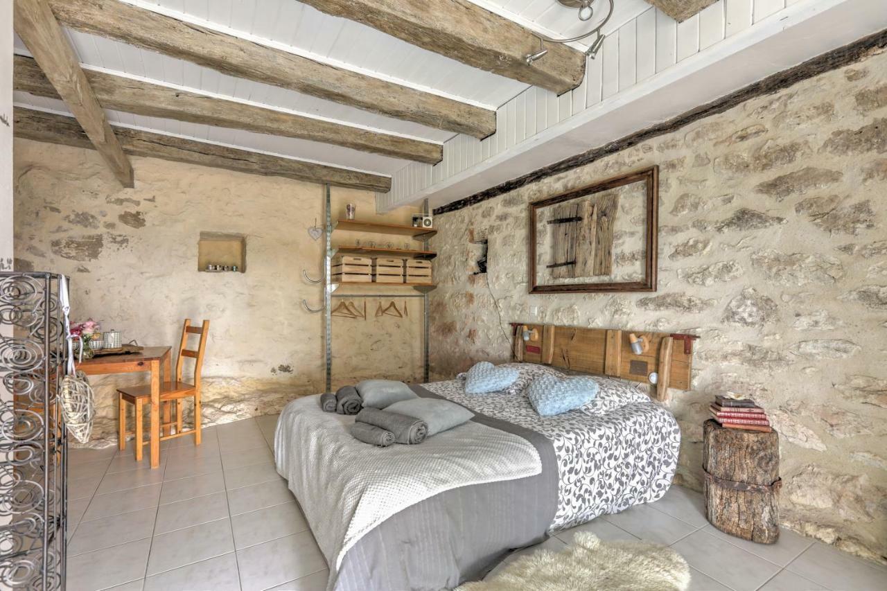 Le Mas Des Papillons Fargues  Exteriör bild